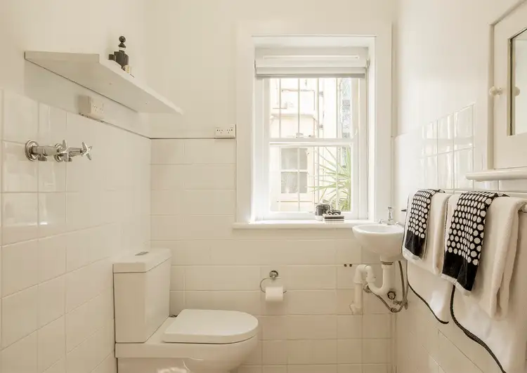 Fifth view of Homely apartment listing, 2/2 Tusculum Street, Potts Point NSW 2011
