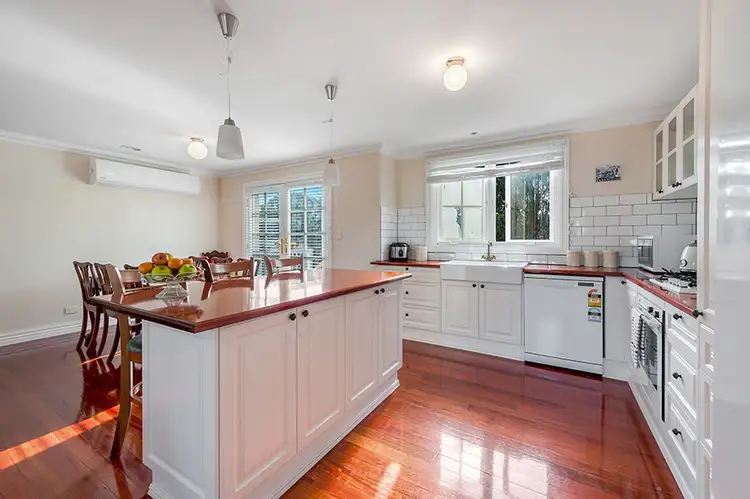 Fifth view of Homely house listing, 5 Donat Court, Craigieburn VIC 3064