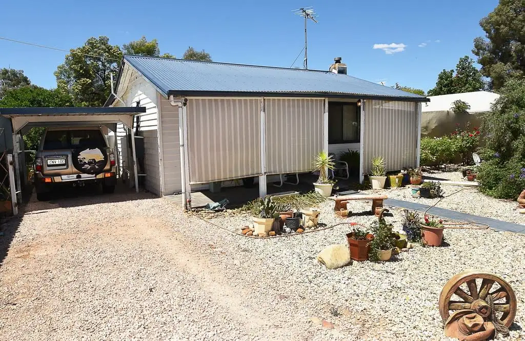 Main view of Homely house listing, 24 Wentworth Street, Wentworth NSW 2648