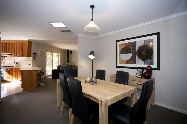 Fifth view of Homely house listing, 2 Perkins Court, Horsham VIC 3400