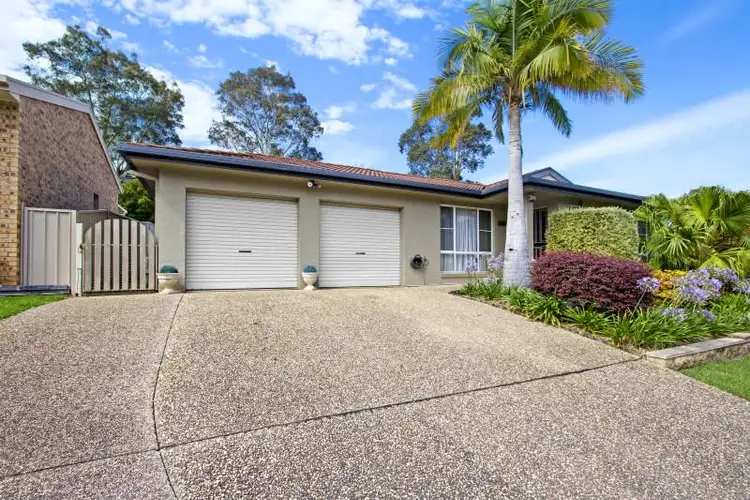 25 Sunshine Bay Road, Sunshine Bay NSW 2536