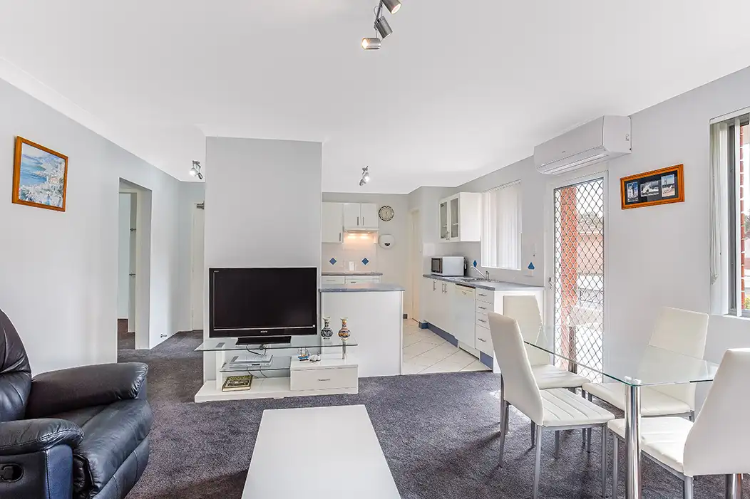 Main view of Homely unit listing, 3/8 Shoal Bay Avenue, Shoal Bay NSW 2315