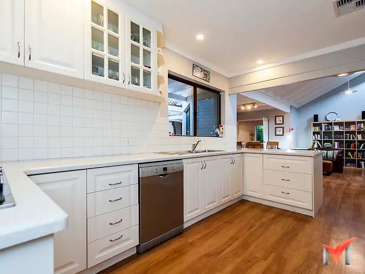 Fifth view of Homely house listing, 16 Creekview Close, Rossmoyne WA 6148