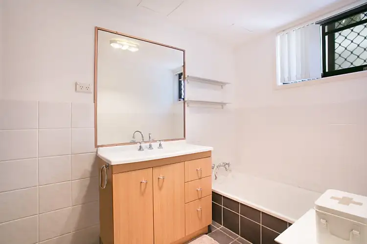 Sixth view of Homely unit listing, 2 17 Britannia Avenue, Broadbeach QLD 4218