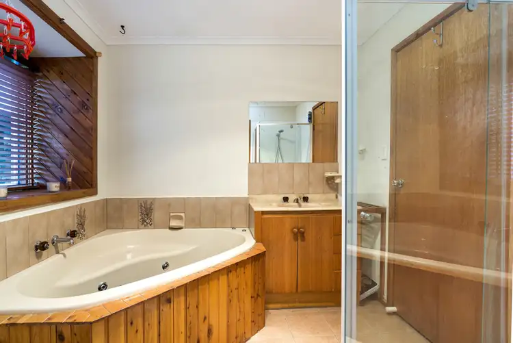 Fourth view of Homely house listing, 2 Wilton Close, Wyndham Vale VIC 3024