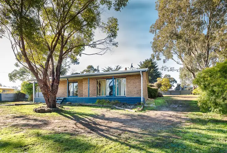 8 Church Street, Scarsdale VIC 3351