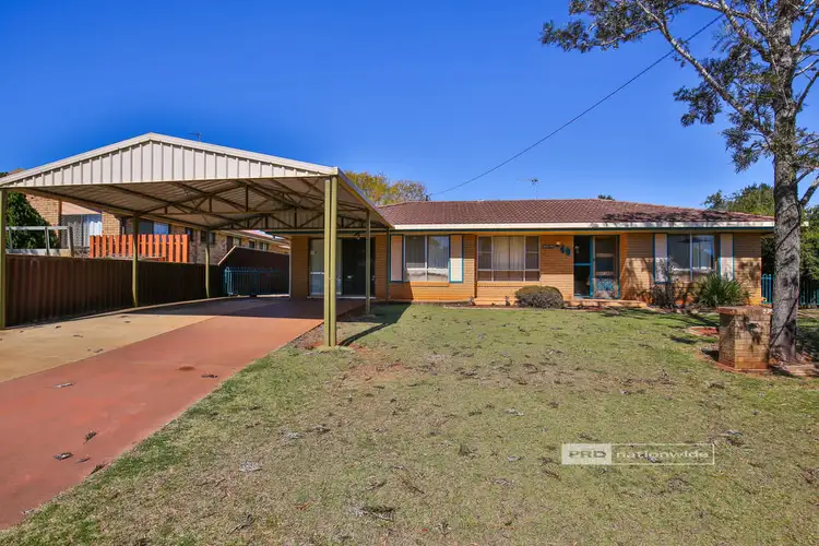 40 Paull Street, Wilsonton QLD 4350