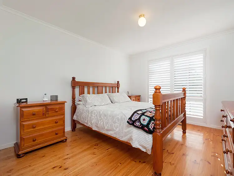 Sixth view of Homely house listing, 5 Small Court, Mill Park VIC 3082
