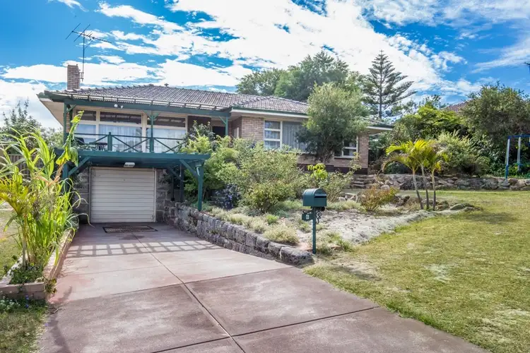 6 Shelshaw Street, Melville WA 6156