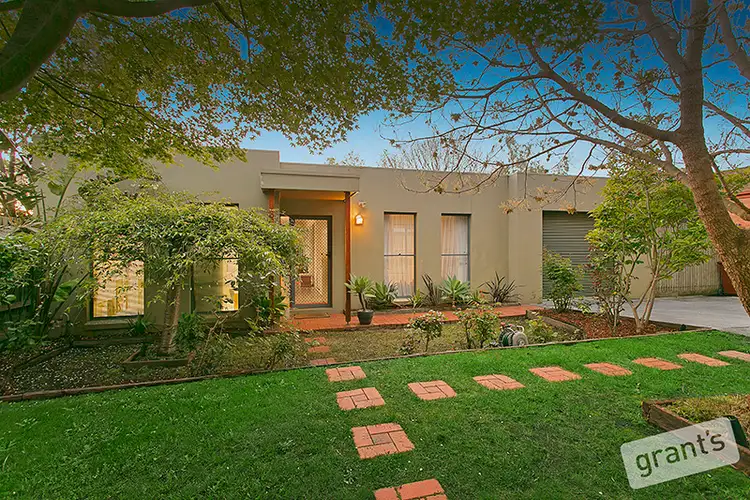 15 Theodore Terrace, Berwick VIC 3806