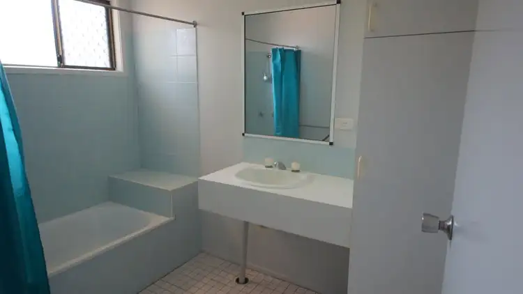 Seventh view of Homely house listing, 2 Vicky Court, Andergrove QLD 4740