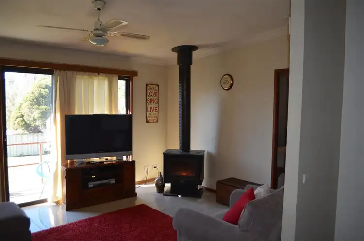 Seventh view of Homely house listing, 18 Fitzroy Street, Tumut NSW 2720