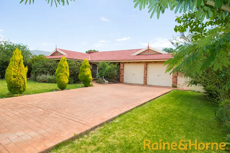 21 Lincoln Parkway, Dubbo NSW 2830