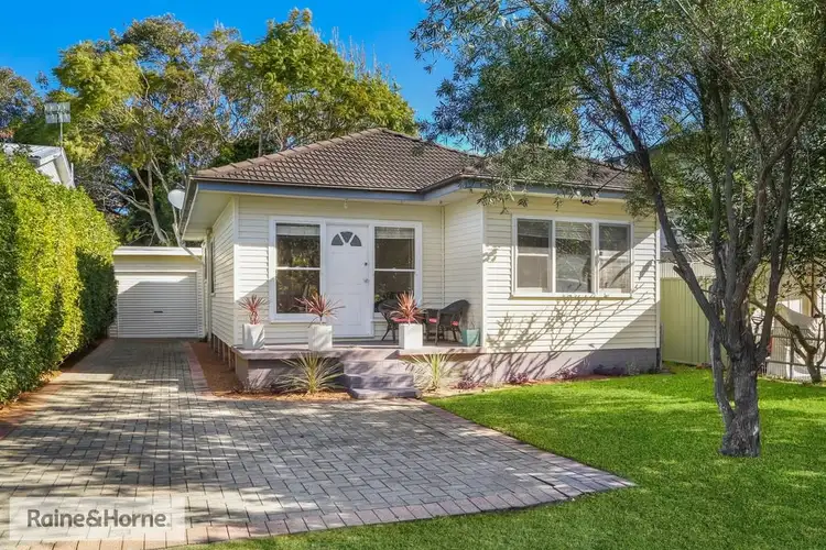 14 Lake View Parade, Umina Beach NSW 2257
