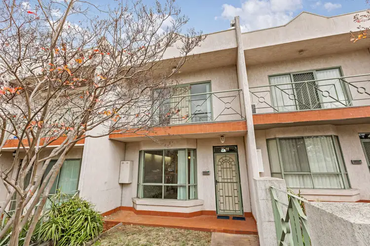 3/11 Ballarat Road, Footscray VIC 3011