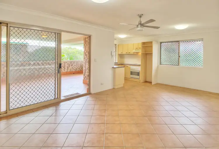 Fifth view of Homely unit listing, 8/43 Vera St, Greenslopes QLD 4120