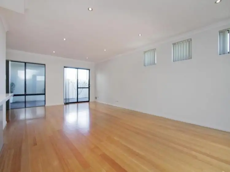 Fourth view of Homely house listing, 2/56 Spinnaker Heights, Yangebup WA 6164