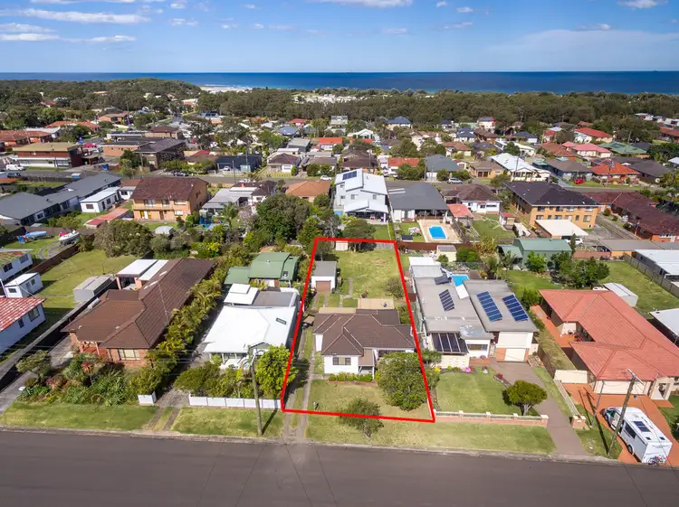 Main view of Homely house listing, 11 Spinks Rd, East Corrimal NSW 2518