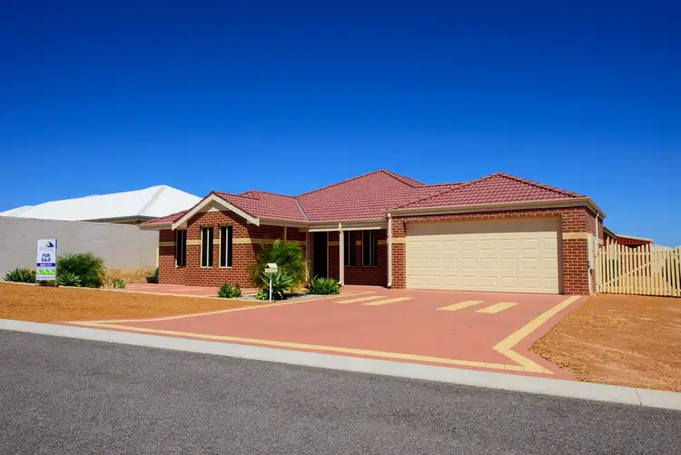 3 Doreen Pass, Wandina WA 6530
