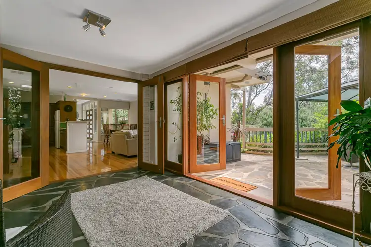 10 Boronia Avenue, Coromandel Valley SA 5051