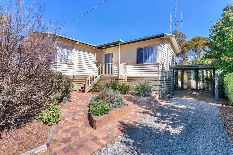11 Davis Street, Creswick VIC 3363