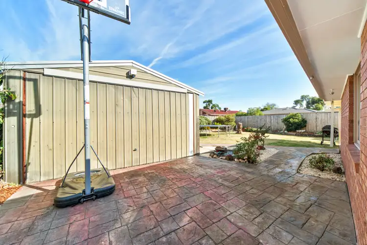 Seventh view of Homely house listing, 2 Medinah Close, Sunbury VIC 3429