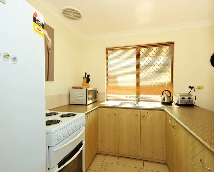 Fifth view of Homely villa listing, 6/90 Kent Street, Rockingham WA 6168