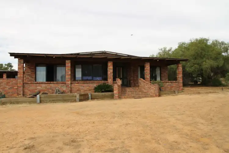 6 Webber Road, Moresby WA 6530