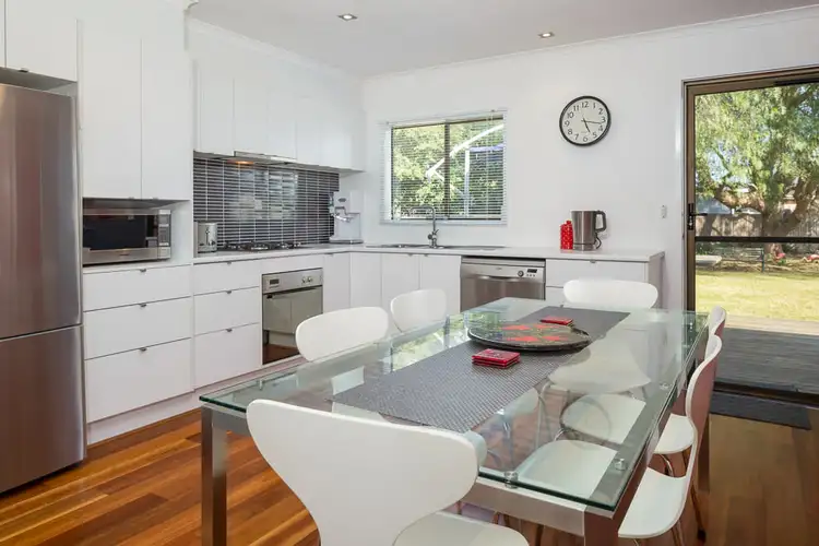3 Bottlebrush Place, Maloneys Beach NSW 2536