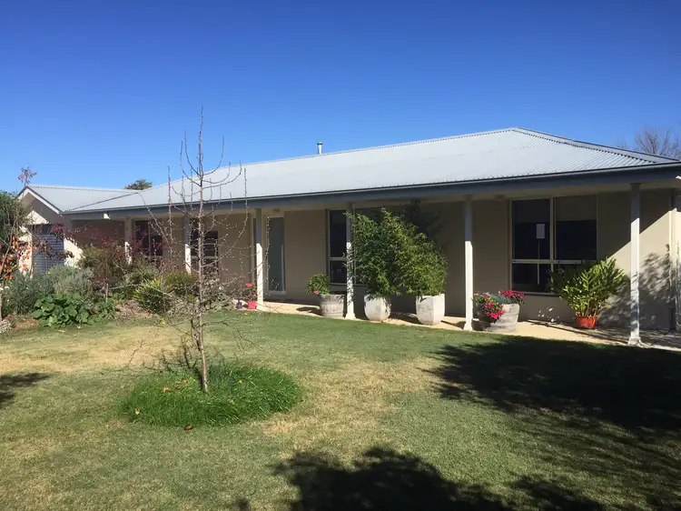 8a Blackman Court, Kelso NSW 2795