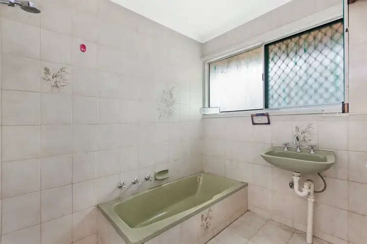 Fifth view of Homely house listing, 4 Massie Court, Brahma Lodge SA 5109