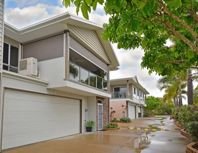 Third view of Homely unit listing, 3/201 Torquay Terrace, Torquay QLD 4655