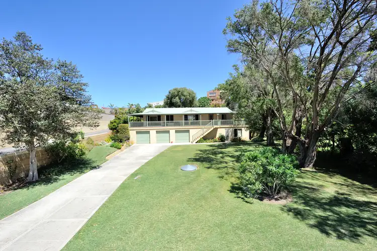 9 David Rd, Waikiki WA 6169