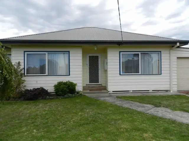3 DOUGHERTY STREET, Yarram VIC 3971