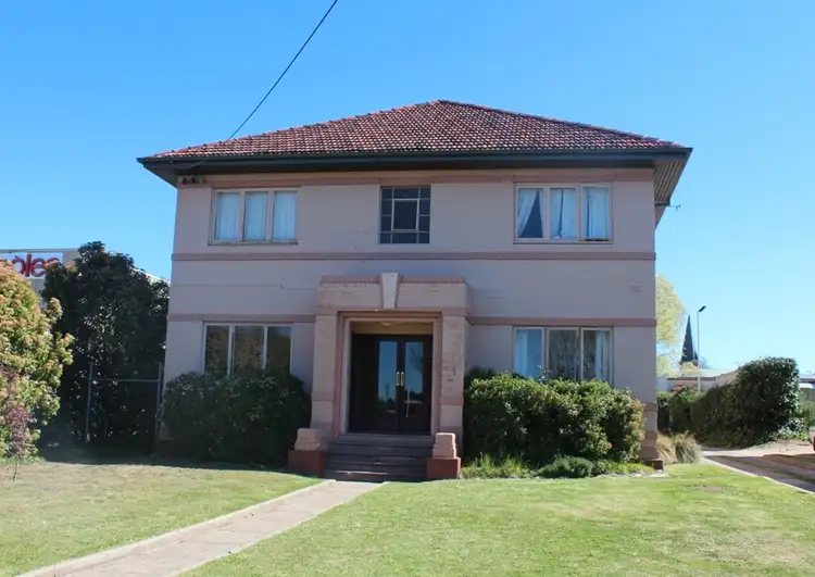 Main view of Homely unit listing, 1/60 Durham Street, Bathurst NSW 2795