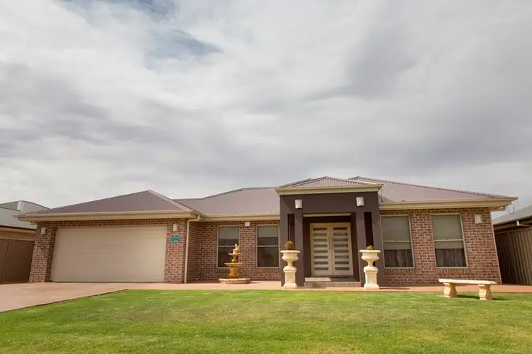 35 Calabria Road, Griffith NSW 2680