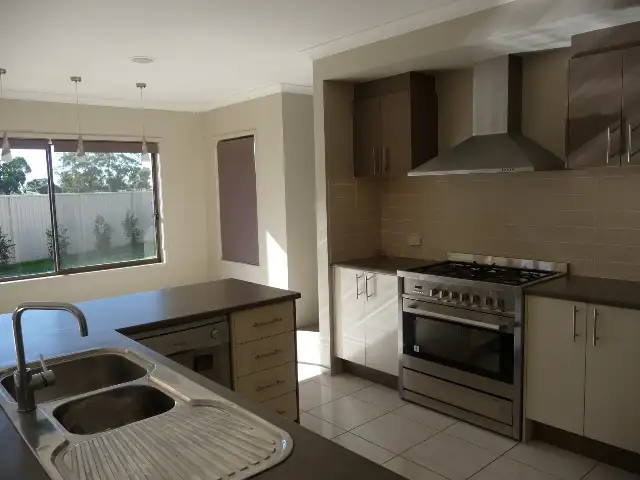 Third view of Homely house listing, 4 Dover Crt, Echuca VIC 3564