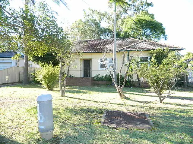 42 NORTH ST, Fairfield NSW 2165