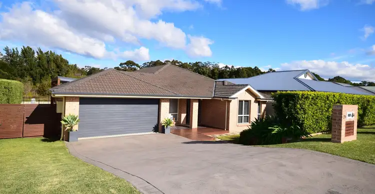 21 Emerald Drive, Meroo Meadow NSW 2540