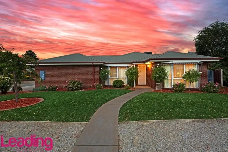 25 Thornton Avenue, Sunbury VIC 3429