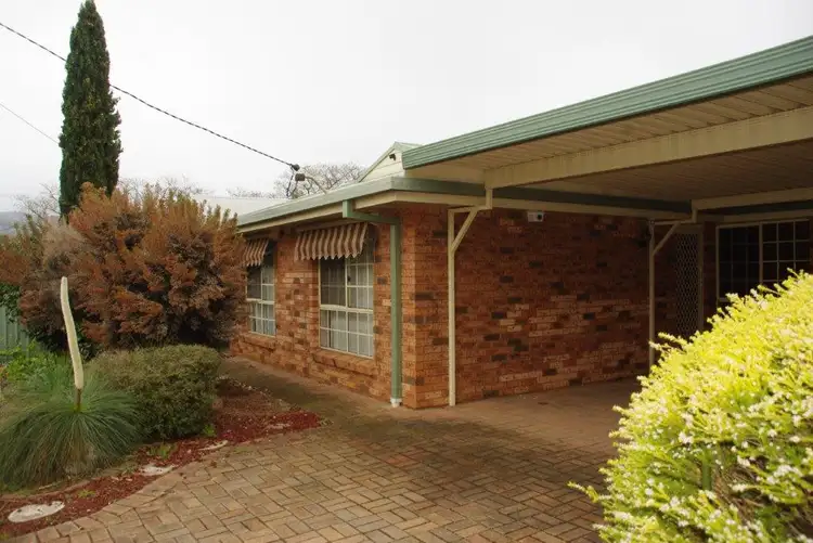 28 Gobolion Street, Wellington NSW 2820