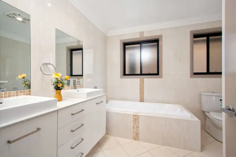 Sixth view of Homely unit listing, 2/18-20 Railway Street, Turvey Park NSW 2650