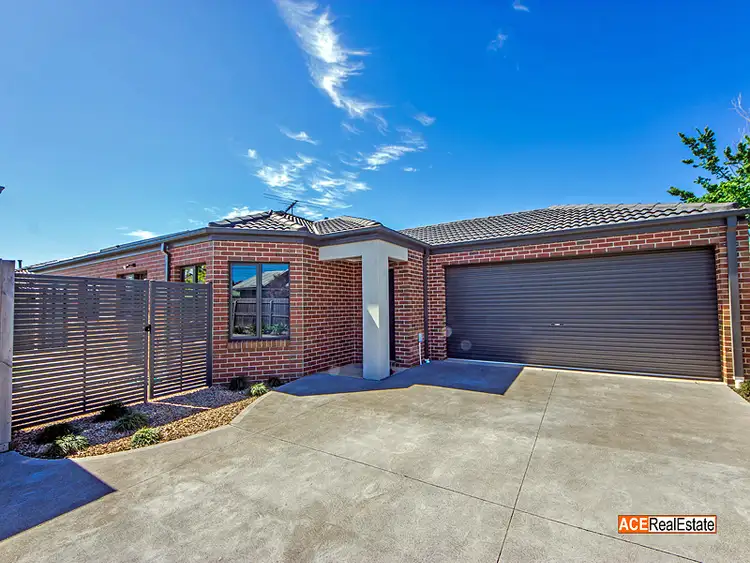 2/16 McNamara Road, Laverton VIC 3028