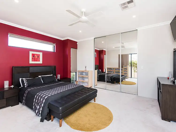 Fifth view of Homely house listing, 4 Kingia Place, Helena Valley WA 6056