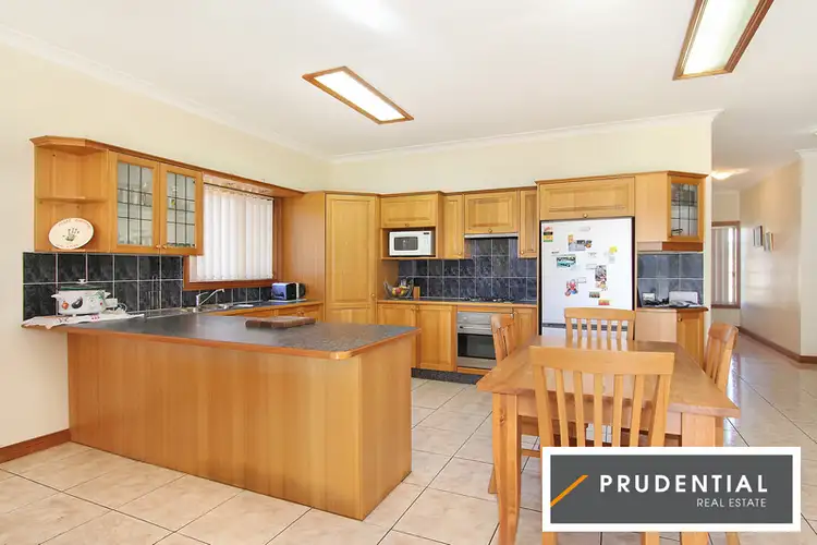 Sixth view of Homely house listing, 5 Weir Cr, Lurnea NSW 2170