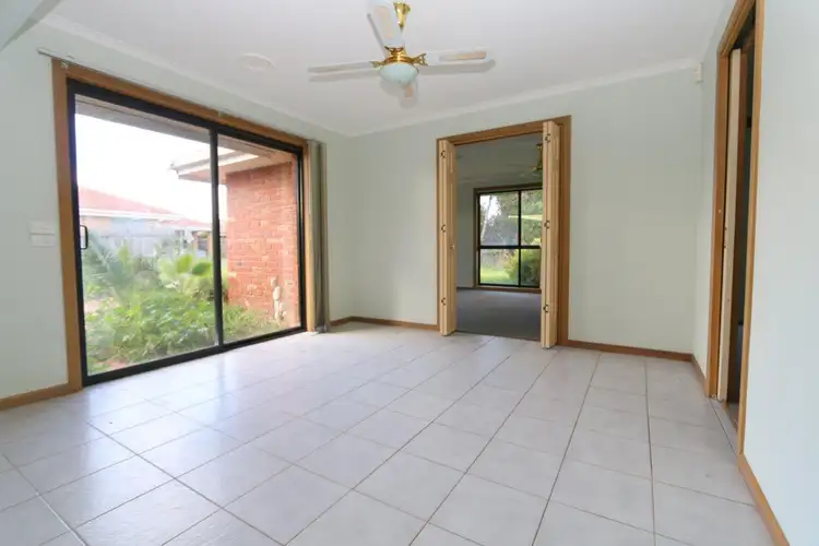 Fifth view of Homely house listing, 8 Lidgerwood Close, Hoppers Crossing VIC 3029