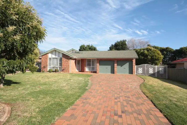 15 Catchpole Close, Dubbo NSW 2830