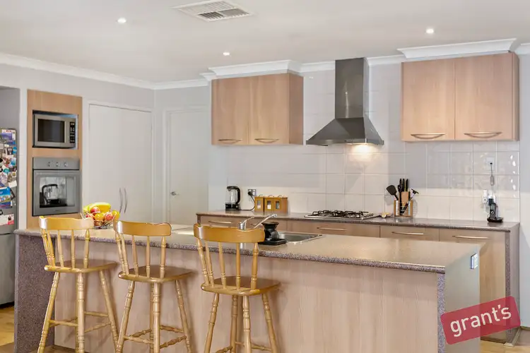 Fourth view of Homely house listing, 2 Mornmoot Court, Hallam VIC 3803
