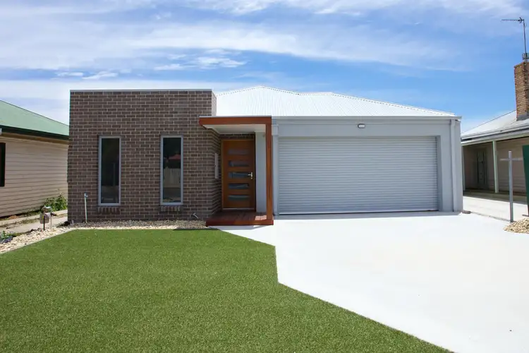 27 Williams Road, Horsham VIC 3400