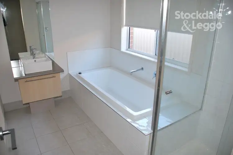 Third view of Homely house listing, 2 Flametree Place, Kialla VIC 3631